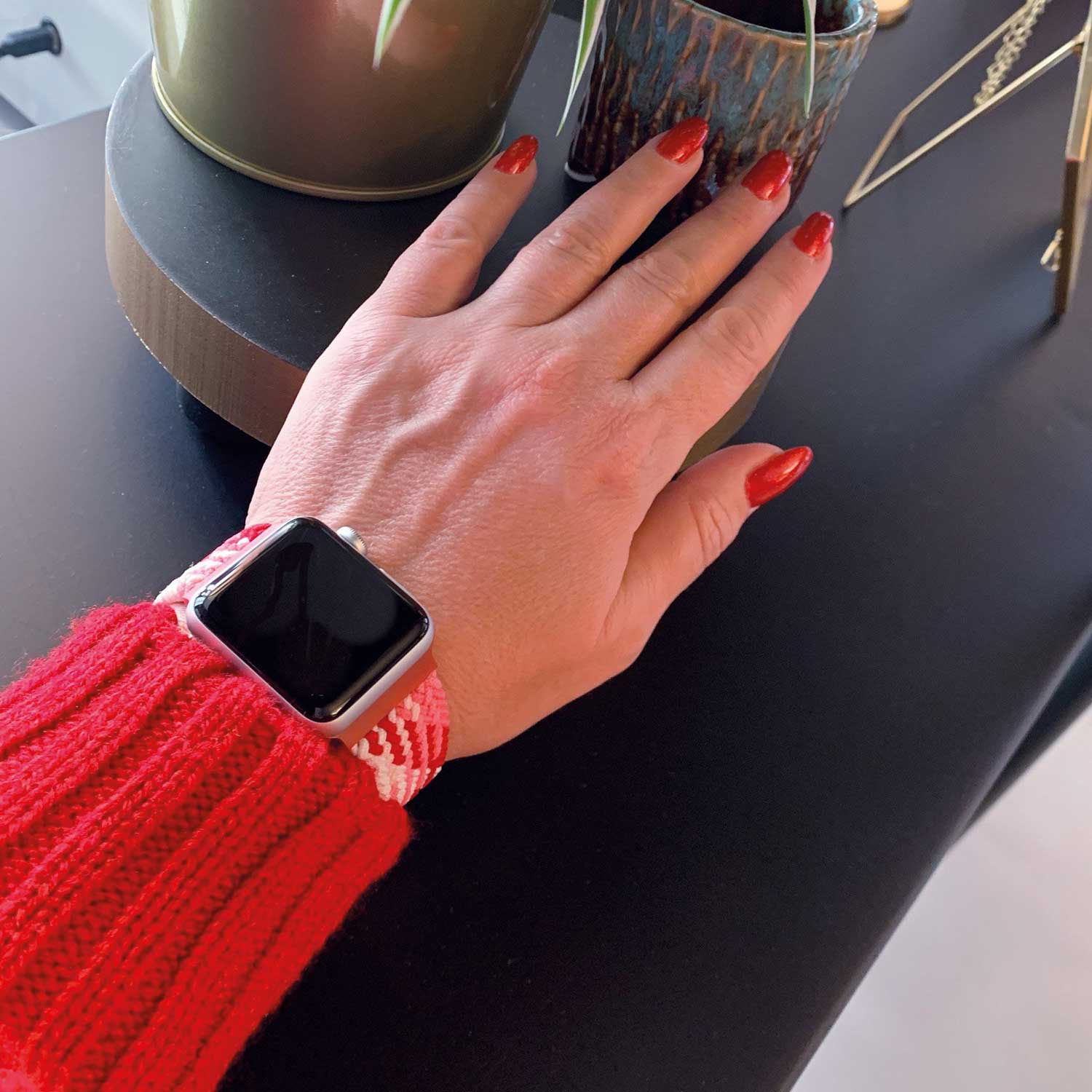 Apple Watch Nylon Braided Solo Loop Strap - Strawberry
