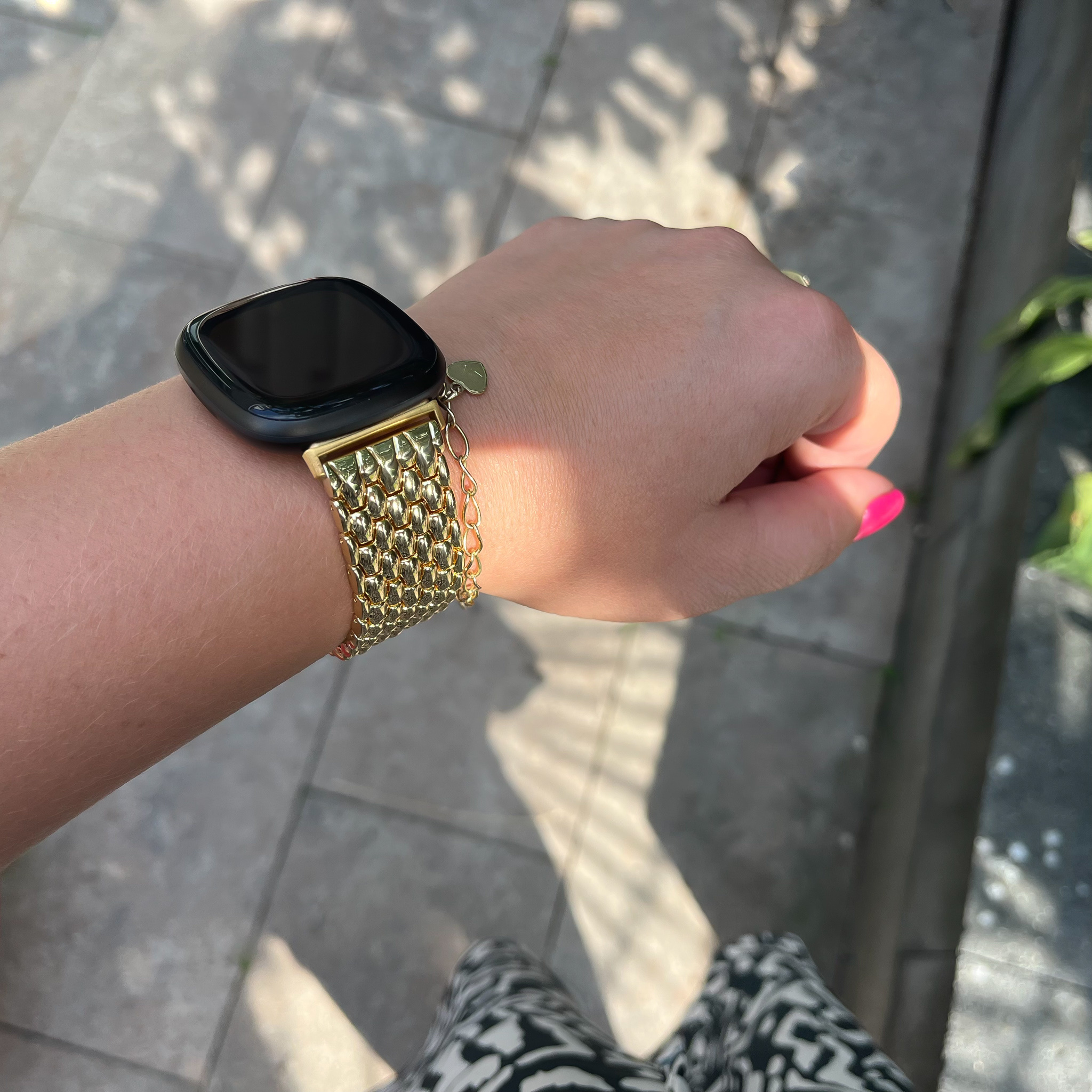 Fitbit Versa 3 / Sense Dragon Steel Link Strap - Gold